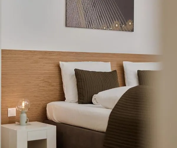 Spacious Close To Centre By Renters Вроцлав